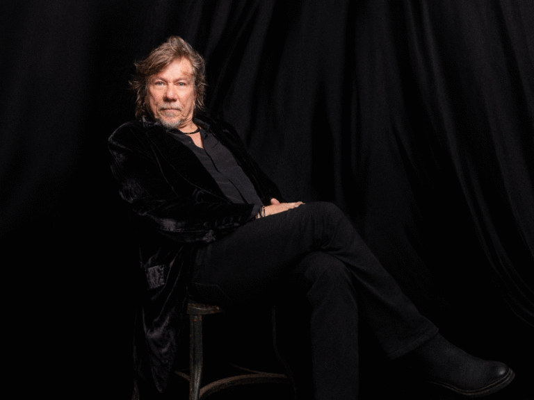 Lenine Revela Turnê de 'Eita' com Show Imperdível no Recife