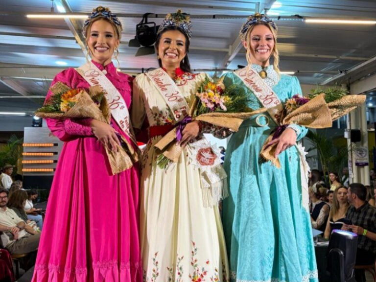 Maria Júlia Branco da Silveira é a Nova Rainha da 36ª Festa Nacional do Pinhão