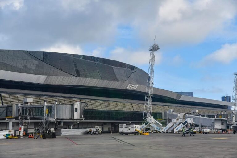Novidade em Pernambuco: Passagens Aéreas Recife-Petrolina Já Disponíveis Novidade em Pernambuco: Passagens Aéreas Recife-Petrolina Já Disponíveis
