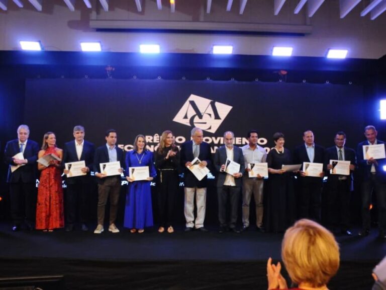 Prêmio Movimento Econômico Reconhece Empresas e Empresários de Destaque em Pernambuco