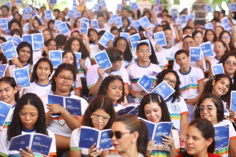 Recife no Mundo: Alunos da Rede Municipal se Preparam para Intercâmbio Internacional