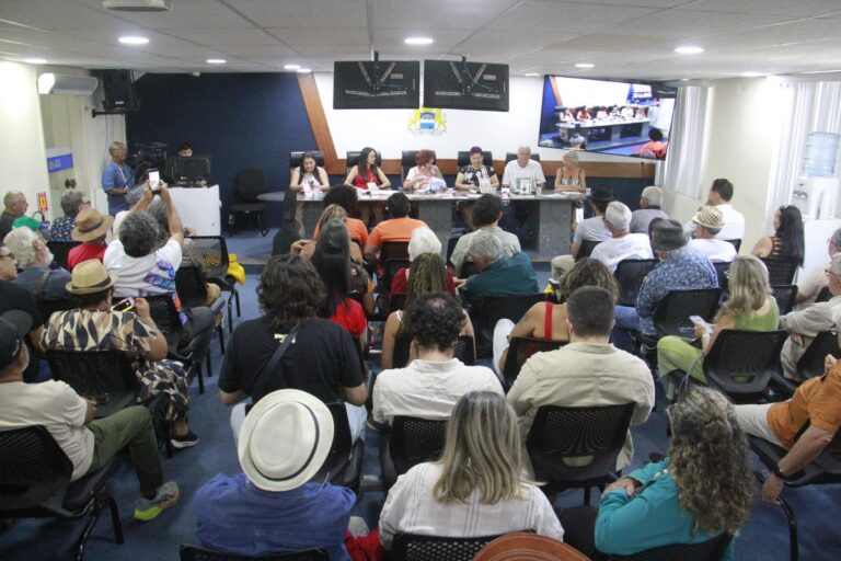 Reunião na Câmara do Recife Discute Políticas para a Literatura de Cordel