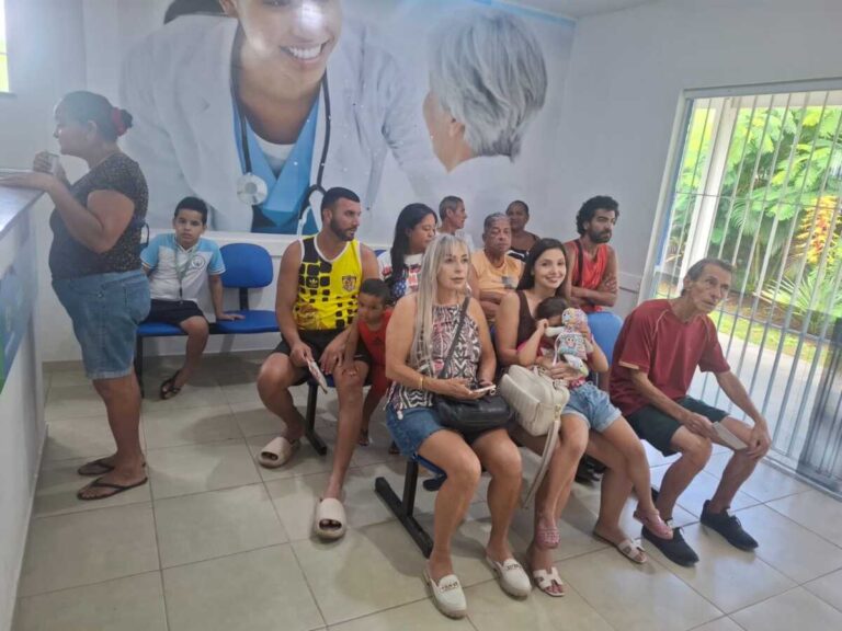 São Pedro da Aldeia Realiza Dia D de Vacinação contra a Gripe e Aplica 2,4 mil Doses São Pedro da Aldeia Realiza Dia D de Vacinação contra a Gripe e Aplica 2,4 mil Doses