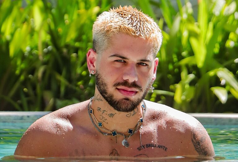 Zé Felipe Surge com Novo Visual e Deixa os Fios Platinados para Trás