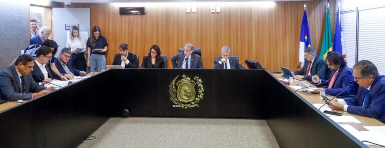 Alepe Convoca Autoridades para Esclarecimentos sobre Questões Educacionais e Contratuais