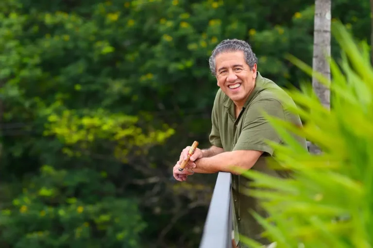 Altemar Dutra Jr. Celebra 30 Anos de Carreira com Novos Projetos e Grande Emoção