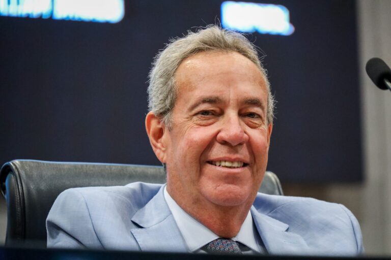 Álvaro Porto: A Ascensão de um Articulador no MDB-PE Álvaro Porto: A Ascensão de um Articulador no MDB-PE