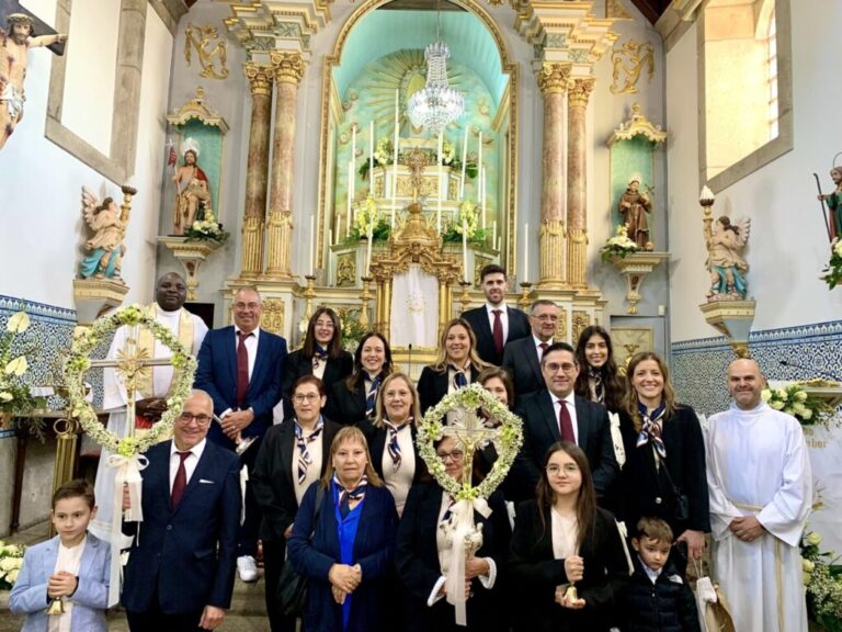 Domingo de Páscoa em Coucieiro: Compasso Pascal Une Tradição e Fé Domingo de Páscoa em Coucieiro: Compasso Pascal Une Tradição e Fé