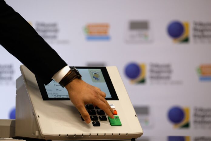 Eleições 2026: 11 Governadores Renunciam para Disputar Novos Cargos Eleições 2026: 11 Governadores Renunciam para Disputar Novos Cargos