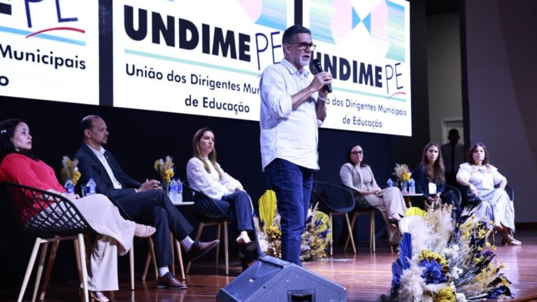 Fórum Estadual de Educação em Pernambuco: Inovação e Inclusão em Debate Fórum Estadual de Educação em Pernambuco: Inovação e Inclusão em Debate