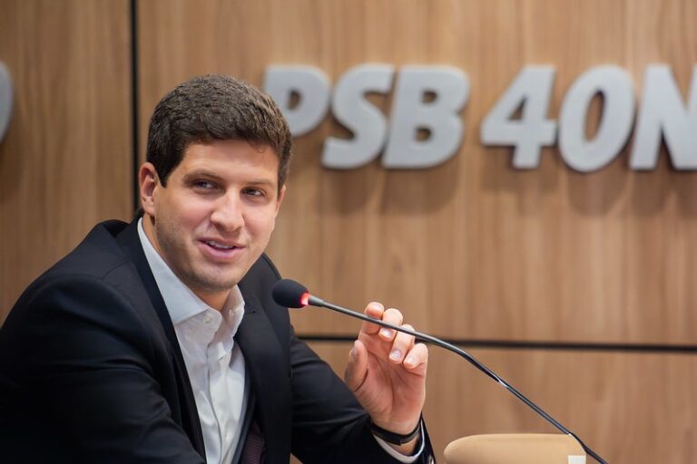 João Campos sob investigação do TCE por suspeita de promoção partidária