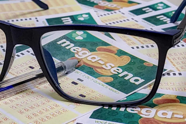 Mega-Sena Sorteia R$ 10 Milhões Neste Sábado: Participe! Mega-Sena Sorteia R$ 10 Milhões Neste Sábado: Participe!