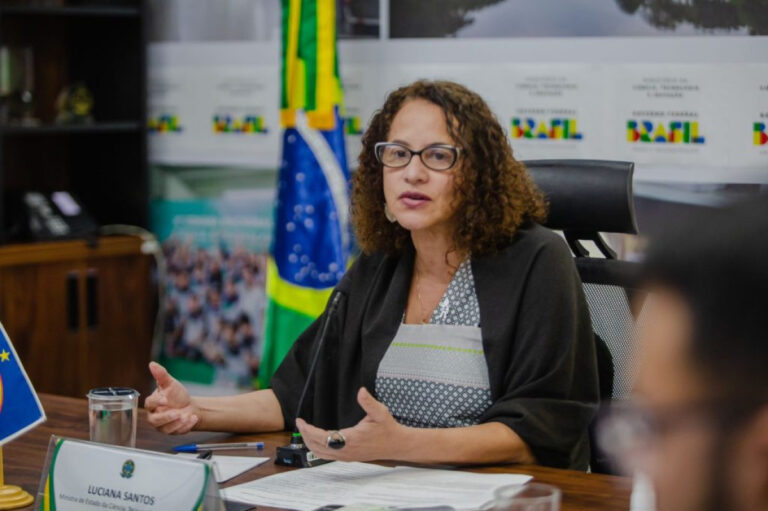 Ministra Luciana Santos Lança Programa Mais Ciência na Escola em Pernambuco