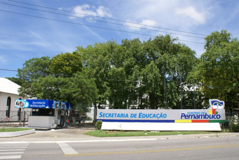 Pernambuco Lança Processo Seletivo com 76 Vagas na Educação