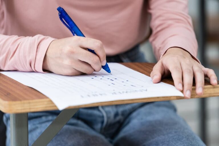 Prefeitura do Recife Anuncia 300 Vagas Temporárias na Educação Prefeitura do Recife Anuncia 300 Vagas Temporárias na Educação