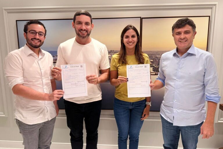 Romero e Andreza Albuquerque Trocam PSB Pelo PP e Anunciam Pré-Candidaturas