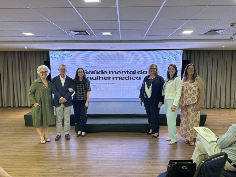 Saúde Mental da Mulher Médica em Debate: Cremepe Participa de Palestra Importante