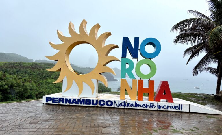 Temporal em Fernando de Noronha: Cancelamento de Voos e Fechamento de Pontos Turísticos