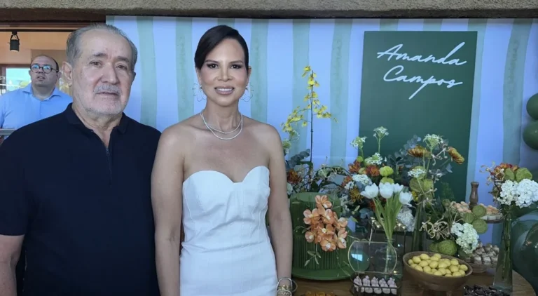 Celebração Vibrante: O Aniversário de Amanda Campos em Grande Estilo