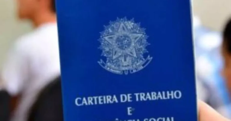 Recife Oferece 305 Vagas de Emprego com Salários de Até R$ 5,2 Mil