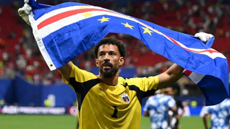 Goleiro Vozinha, sensação da Copa 2026, tem parentes em Pernambuco e volta a campo por Cabo Verde Goleiro Vozinha, sensação da Copa 2026, tem parentes em Pernambuco e volta a campo por Cabo Verde