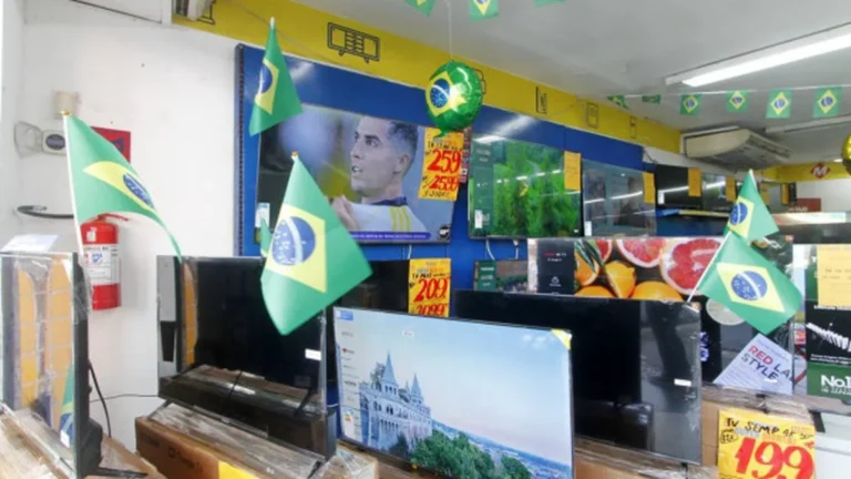 Vendas de TVs Crescem até 15% no Centro do Recife com a Chegada da Copa do Mundo