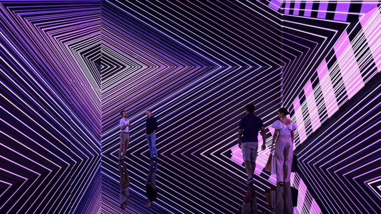 Nubank lança Nubank Arte Lab na Avenida Paulista com foco em arte imersiva e tecnologia