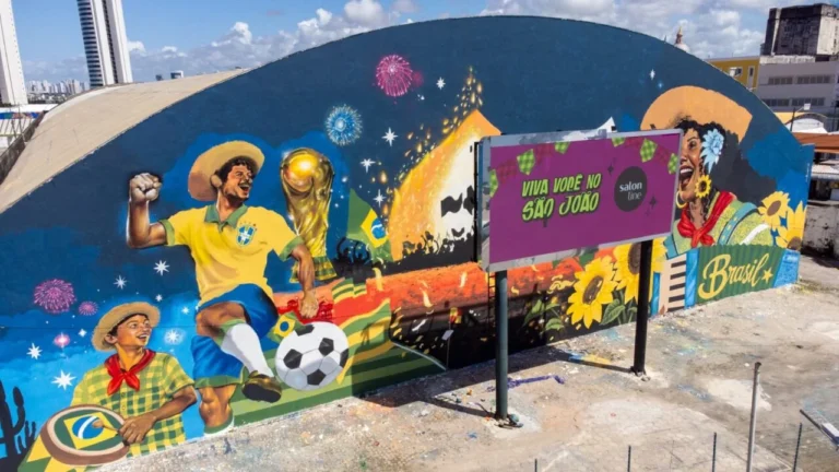 Recife inaugura mural permanente que une arte urbana e tecnologia às margens do Capibaribe