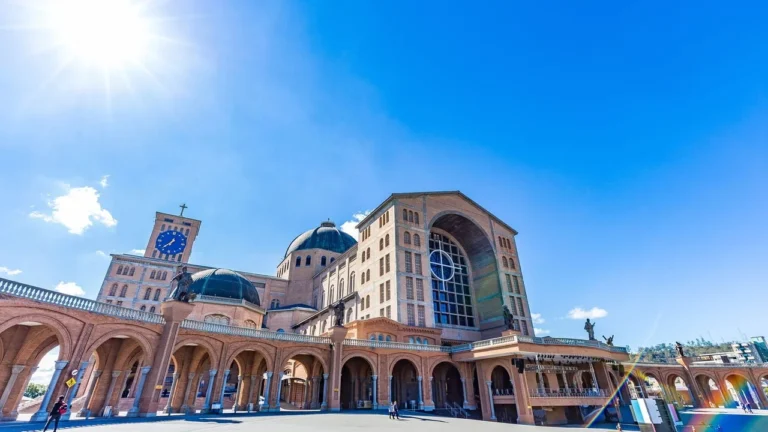 Descubra Aparecida: o Maior Santuário Mariano e Segundo Maior Templo Católico do Mundo