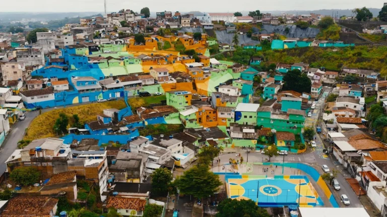 Suvinil transforma comunidade no Recife com arte urbana e impacto social positivo Suvinil transforma comunidade no Recife com arte urbana e impacto social positivo