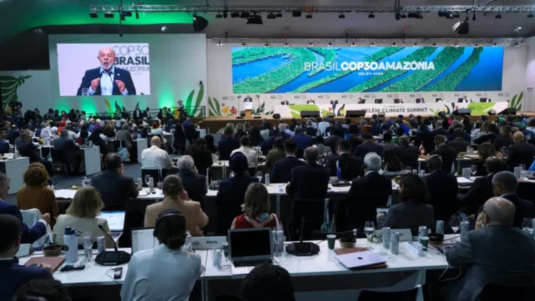 Desafios Atuais do Jornalismo Climático e Seus Impactos Globais Desafios Atuais do Jornalismo Climático e Seus Impactos Globais